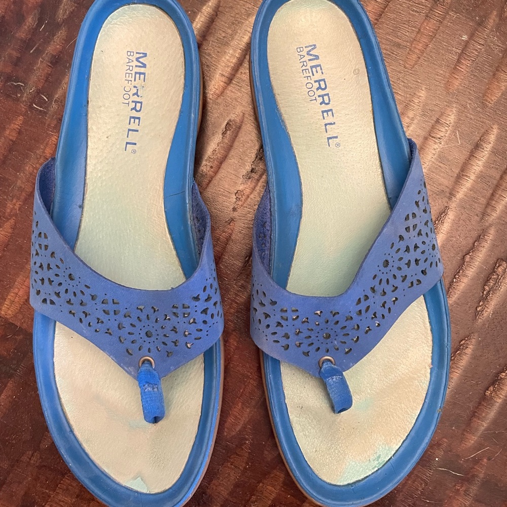 Merrell vibram laser cut flip flop